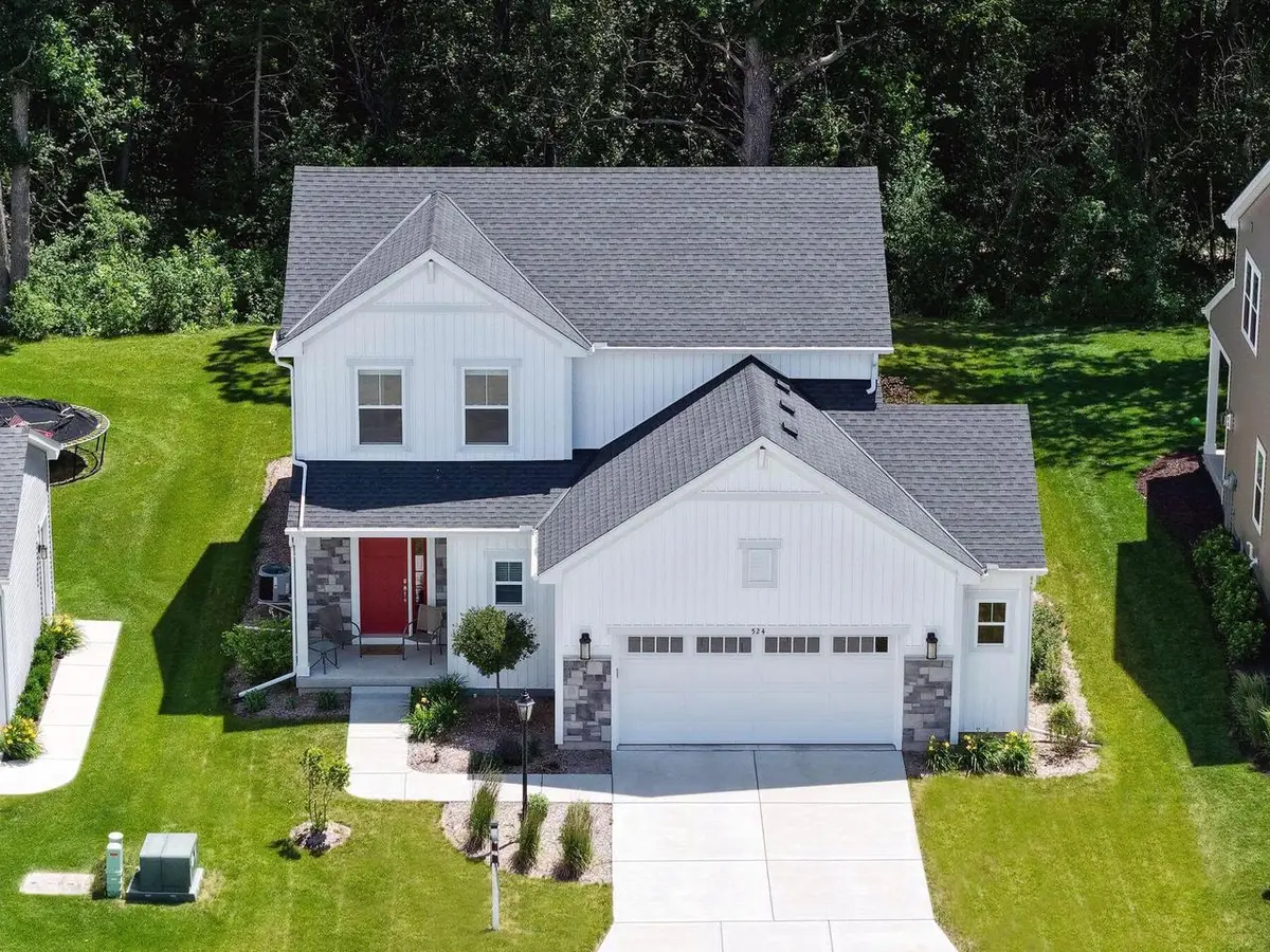524 Wild Oak ROAD, Hartland, WI 53029 - #1
