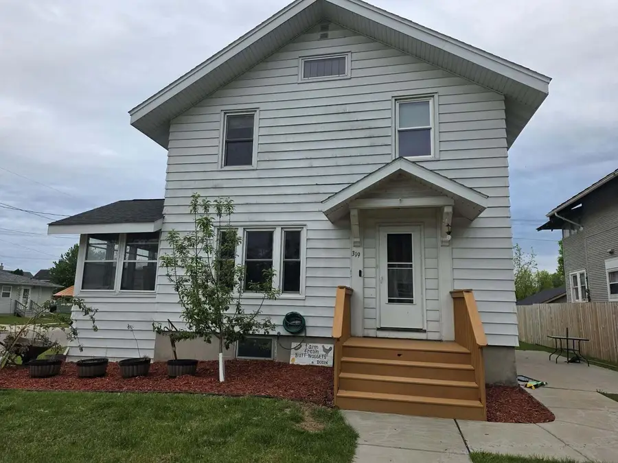 319 E Main STREET #419 W Montgomery St, Sparta, WI 54656 - #3
