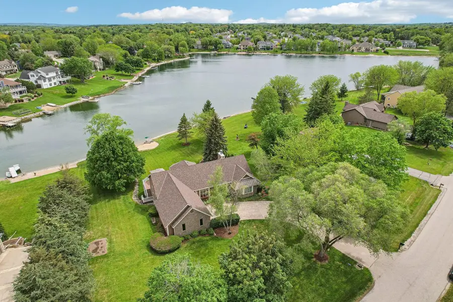 N61W37631 Parkview DRIVE, Oconomowoc, WI 53066 - #2
