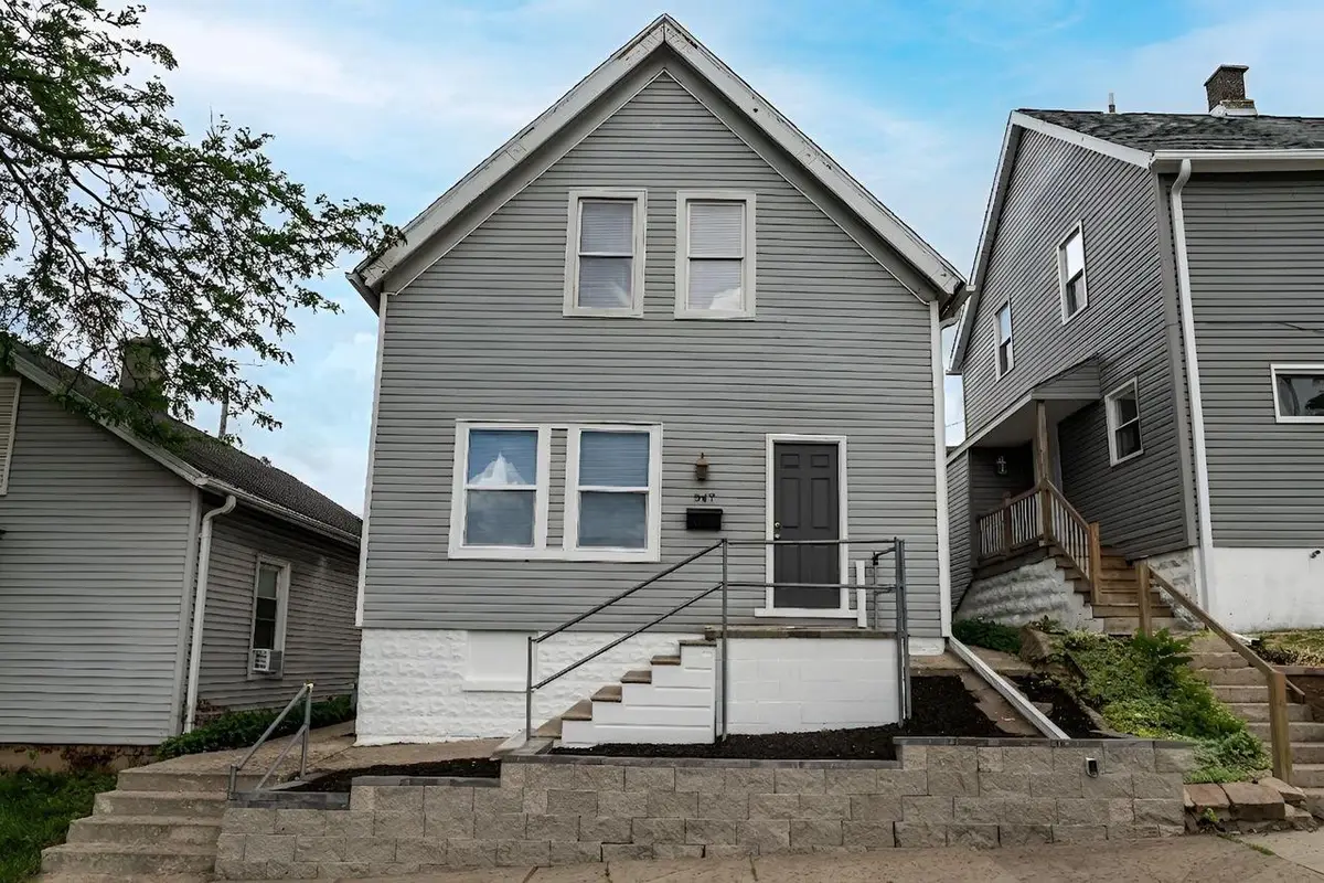 547 N 25th STREET, Milwaukee, WI 53233 - #1