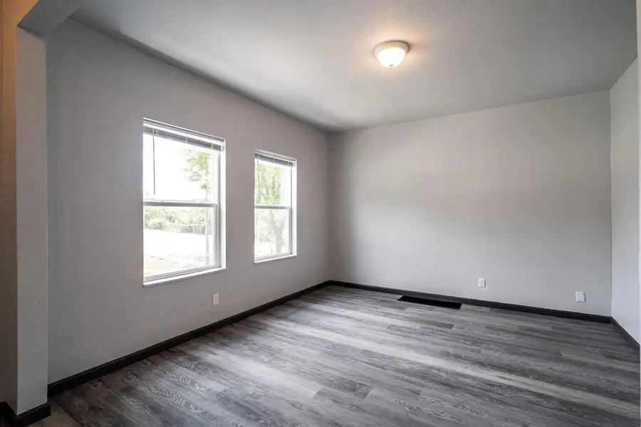 547 N 25th STREET, Milwaukee, WI 53233 - #3