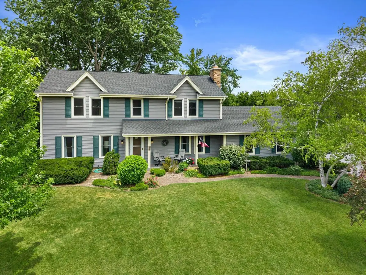 S67W32648 Ashton WAY E, Mukwonago, WI 53149 - #1