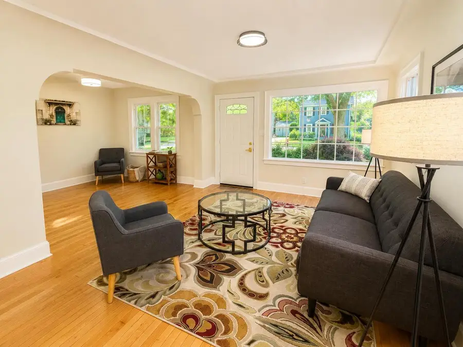 4937 N Hollywood AVENUE, Whitefish Bay, WI 53217 - #3