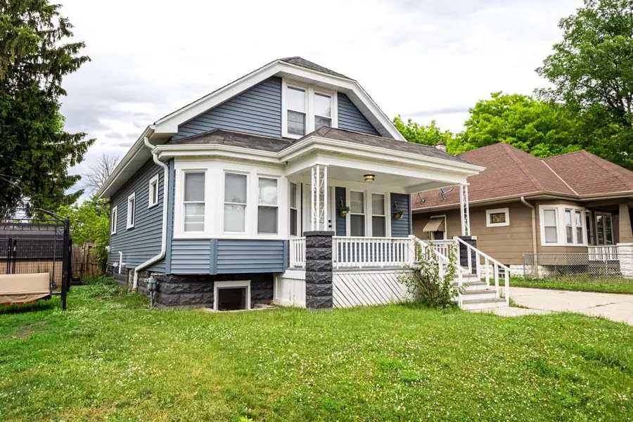1408 W Manitoba STREET, Milwaukee, WI 53215 - #3