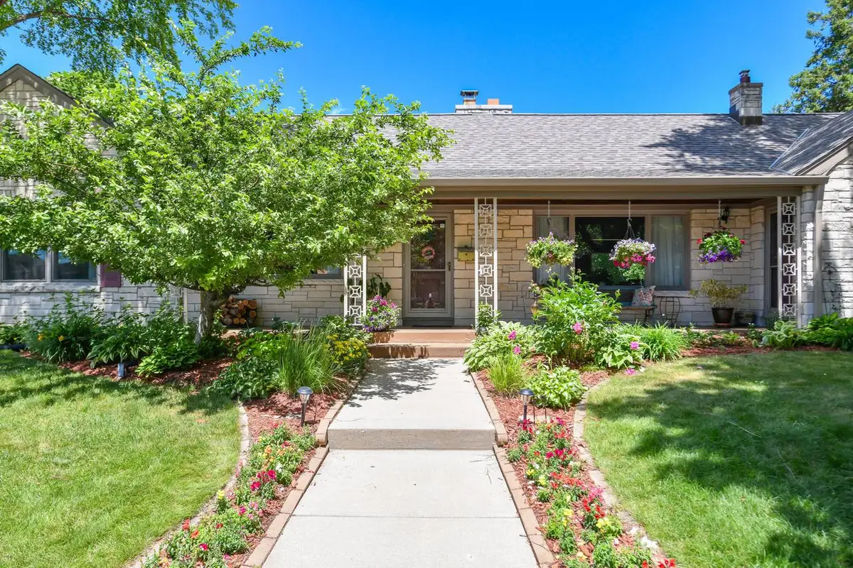 9740 W Center STREET, Milwaukee, WI 53222 - #1