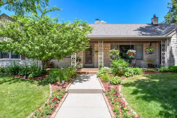 9740 W Center STREET, Milwaukee, WI 53222