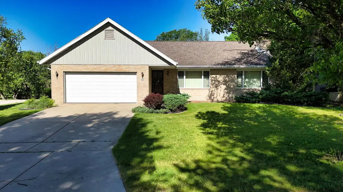 912 Edgewater COURT, Watertown, WI 53098 - #1