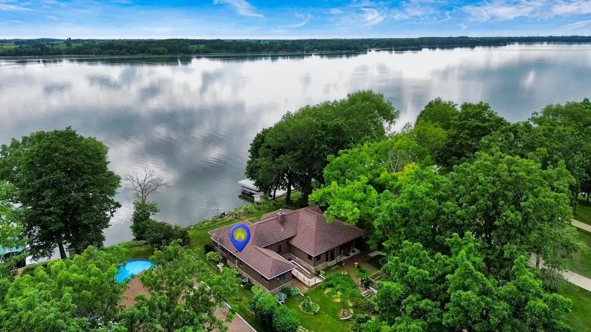 W9863 Dunn ROAD, Fox Lake, WI 53933 - #1