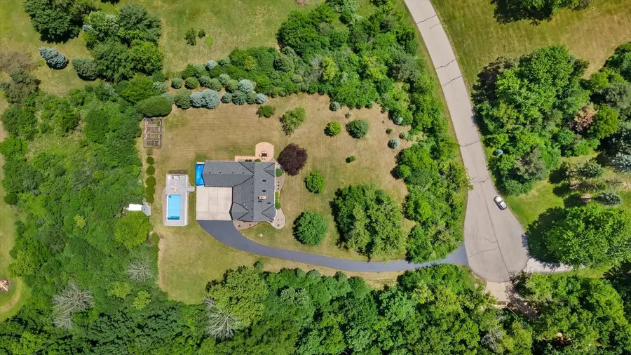 N2W29732 Blodwen DRIVE, Waukesha, WI 53188 - #3