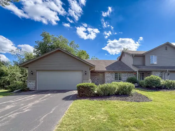 3825 Kodiak TRAIL #A, Brookfield, WI 53045