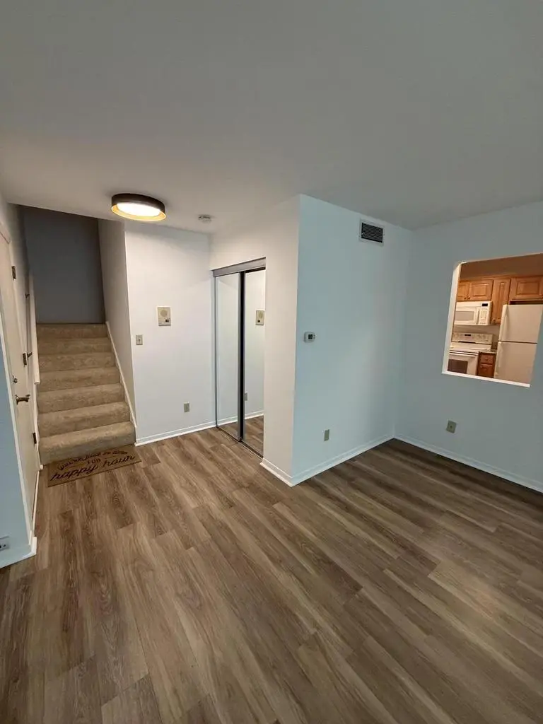 2220 W Good Hope ROAD #21, Glendale, WI 53209 - #2