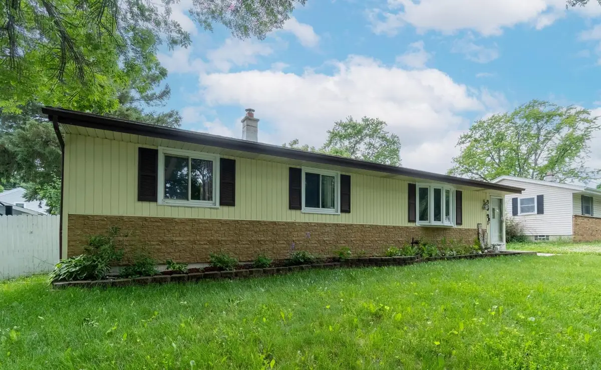 8091 N Pingree AVENUE, Milwaukee, WI 53224 - #1