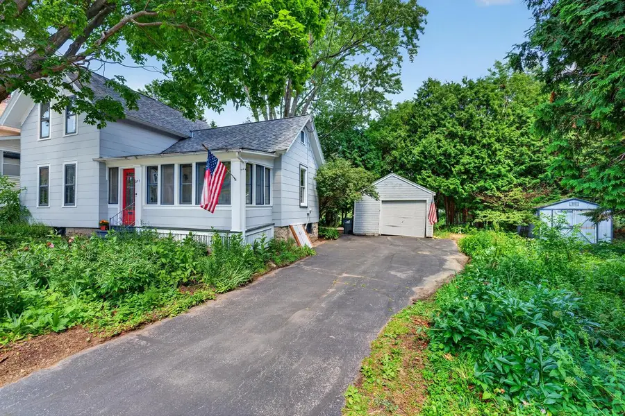237 Waverly PLACE, Waukesha, WI 53186 - #2
