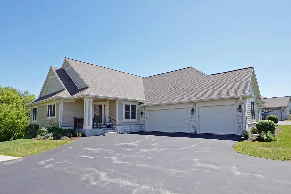2914 W Villa DRIVE, Franklin, WI 53132 - #1
