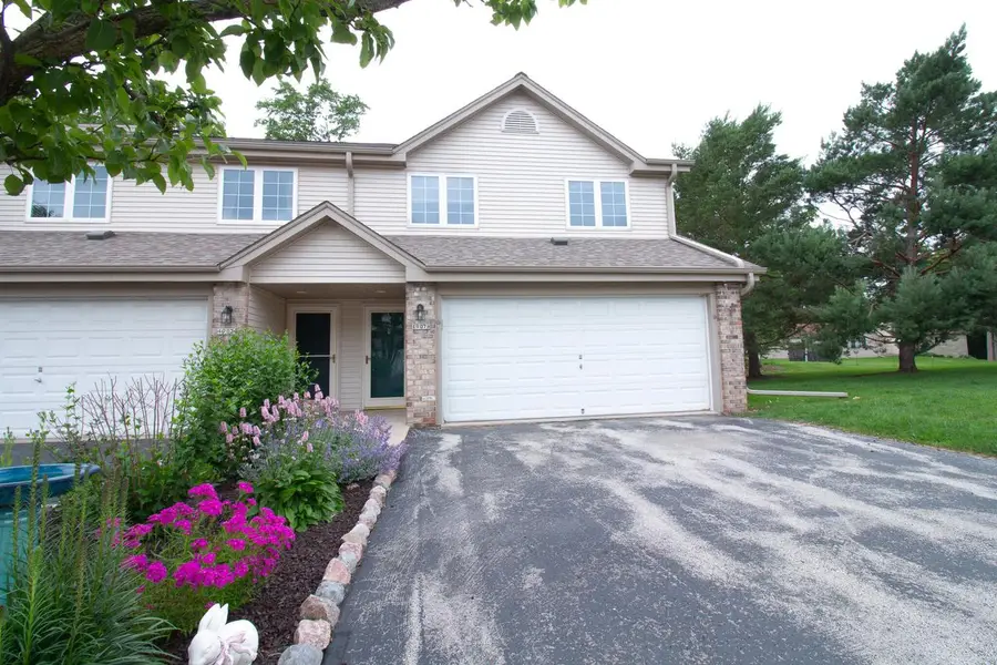1907 Mallard Pointe CIRCLE #H, Waukesha, WI 53189 - #3