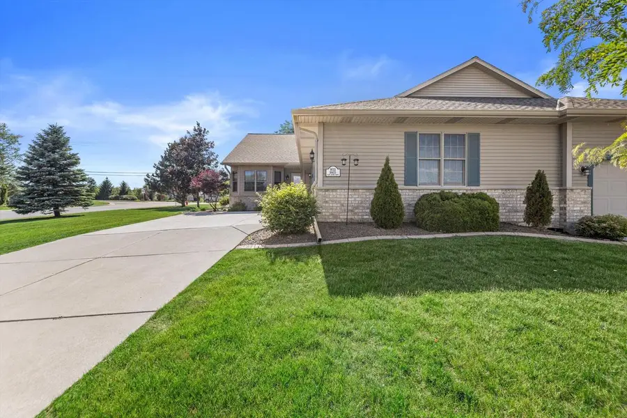 W155N6631 Blue Heron DRIVE, Menomonee Falls, WI 53051 - #3