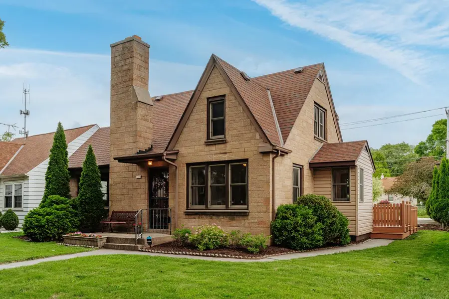 3450 N 89th STREET, Milwaukee, WI 53222 - #2