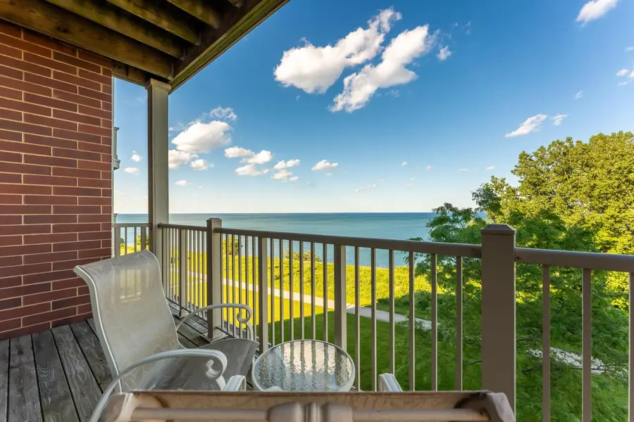 4120 S Lake DRIVE #367, Saint Francis, WI 53235 - #2