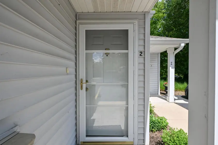 424 W Grand AVENUE #2, Port Washington, WI 53074 - #2
