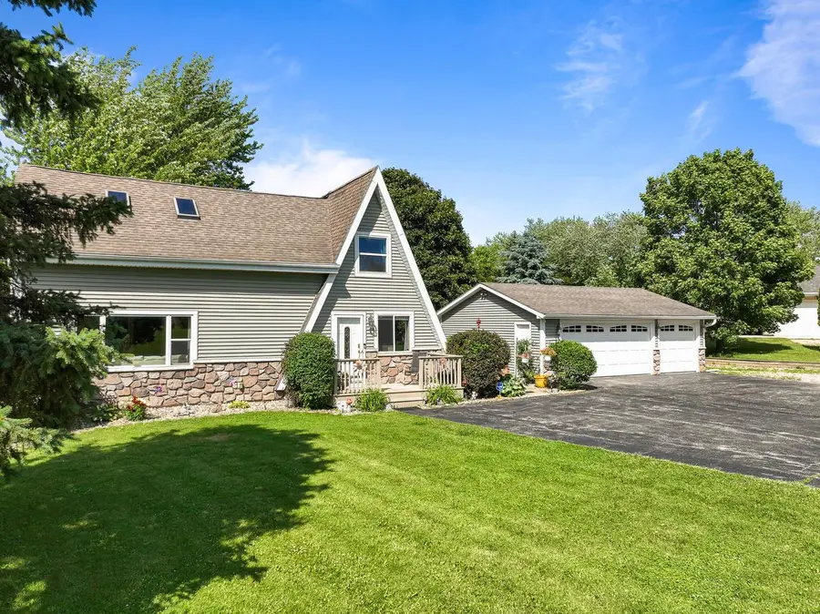 W6093 Mariner Hills TRAIL, Elkhorn, WI 53121 - #2