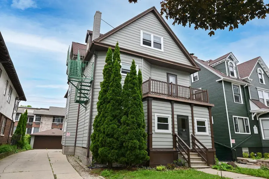 2621 N Maryland AVENUE, Milwaukee, WI 53211 - #3