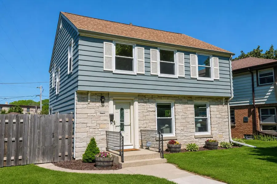 4333 N Sheffield AVENUE, Shorewood, WI 53211 - #2