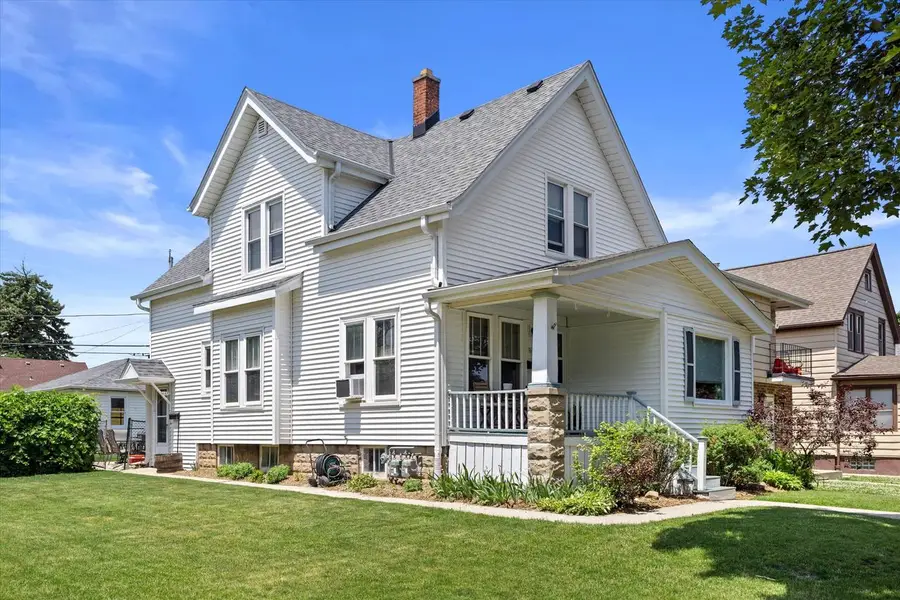 447 S 72nd STREET, Milwaukee, WI 53214 - #2