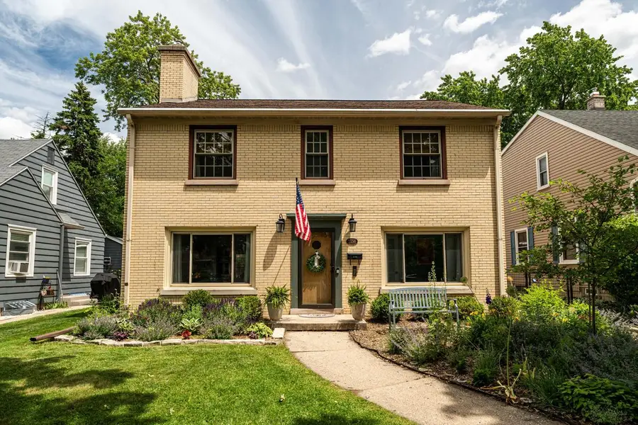 2756 N 87th STREET, Milwaukee, WI 53222 - #3