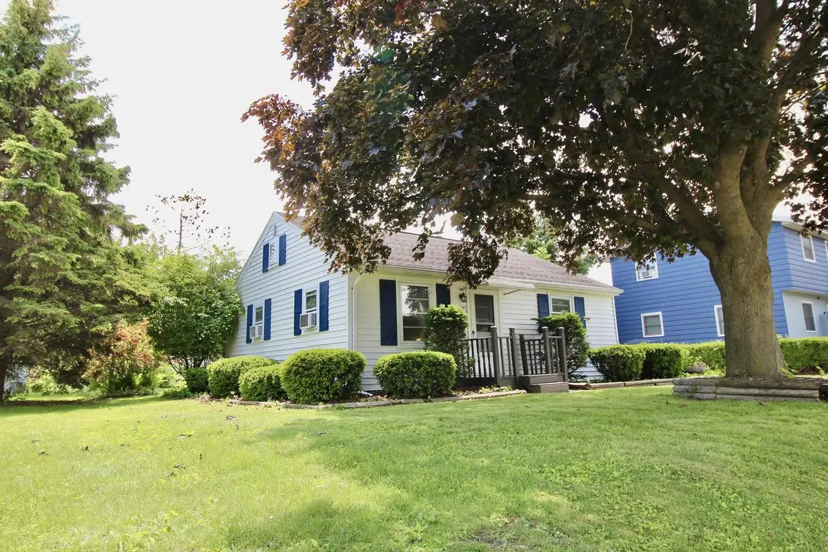 1341 Pershing AVENUE, Sheboygan, WI 53083 - #1