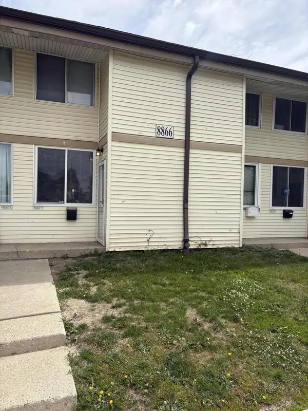 8866 N 95 STREET #F, Milwaukee, WI 53224