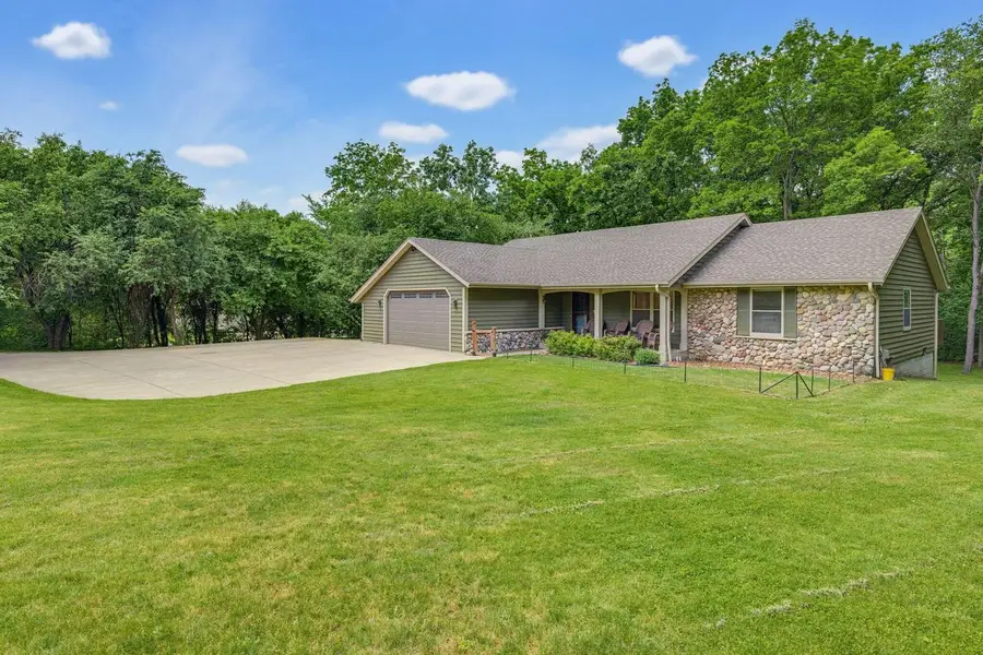 W276S4440 Elk Valley COURT, Waukesha, WI 53189 - #2