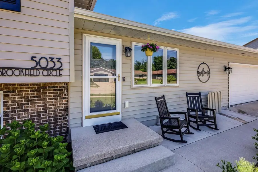 5033 Brookfield CIRCLE, Manitowoc, WI 54220 - #3