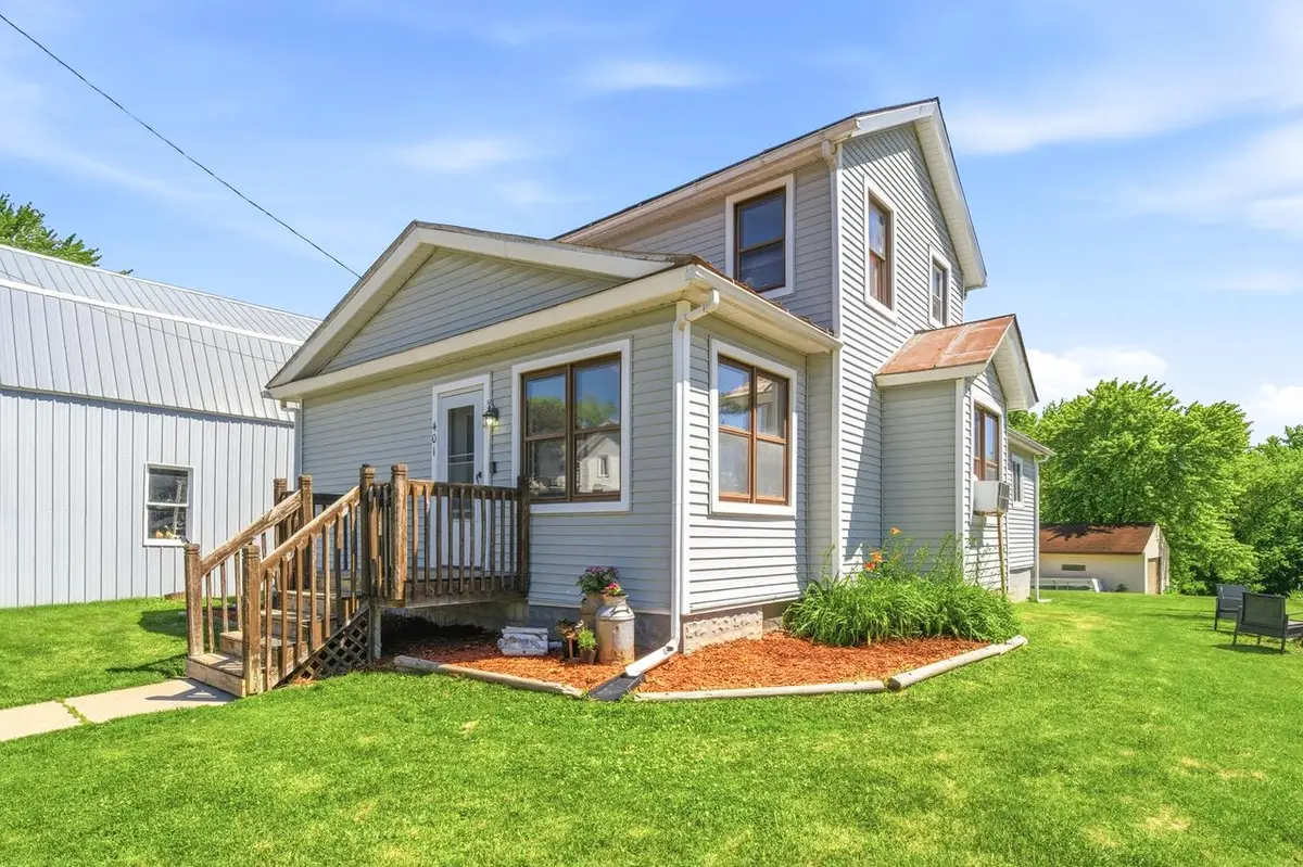 401 W Water STREET, Cascade, WI 53011 - #1