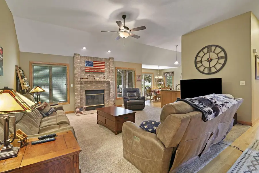 867 River Ridge CIRCLE, Waterford, WI 53185 - #2