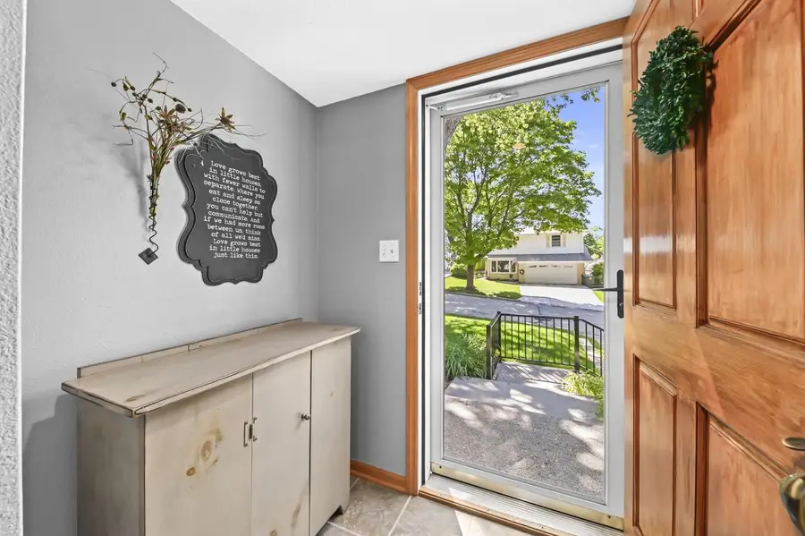 10336 W Park Ridge AVENUE, Wauwatosa, WI 53222 - #2