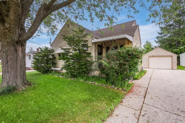 1013 Lowell STREET, Two Rivers, WI 54241