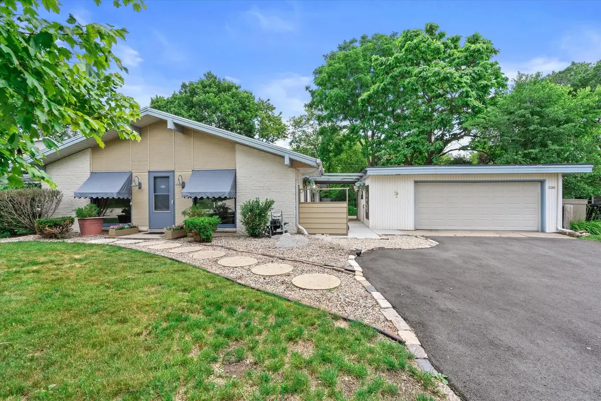 3240 S Hickory ROAD, New Berlin, WI 53151 - #1