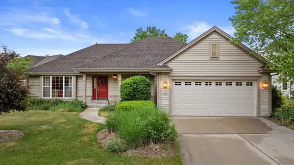1718 Tumbleweed CIRCLE, West Bend, WI 53095