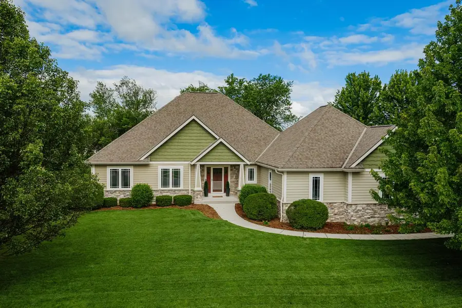 W193N5889 Canary DRIVE, Menomonee Falls, WI 53051 - #2