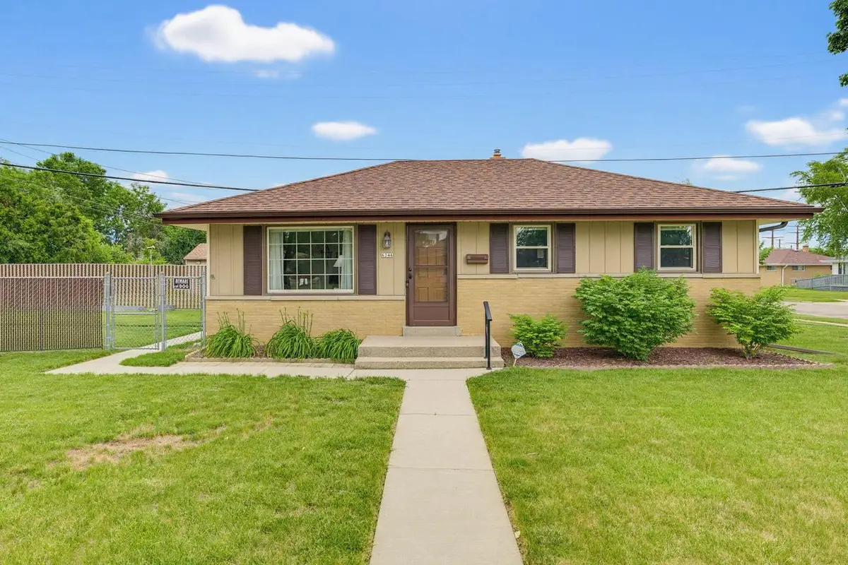 6346 N 80th STREET, Milwaukee, WI 53218 - #1