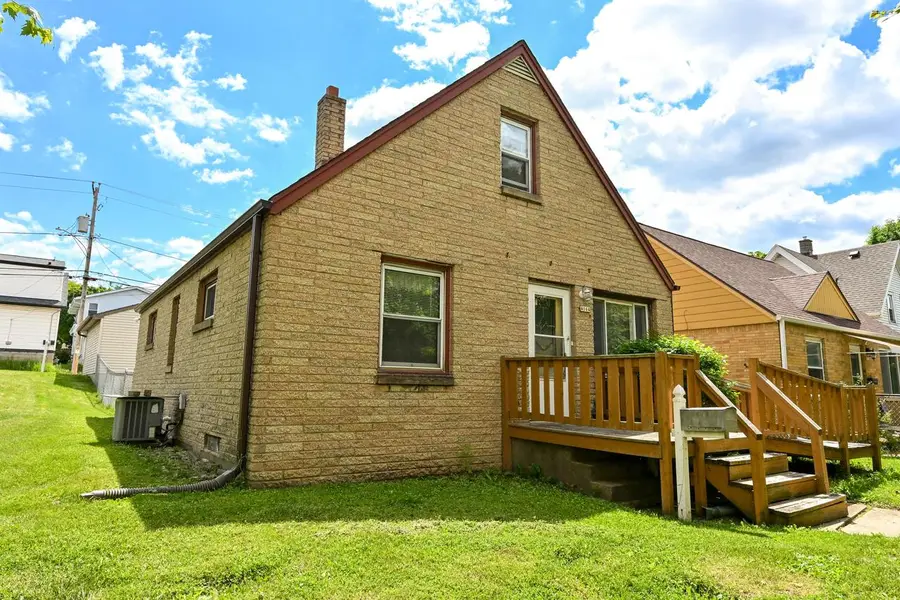 4164 S 4th STREET, Milwaukee, WI 53207 - #3