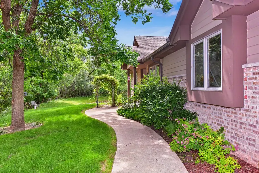 12301 W Waterford AVENUE, Greenfield, WI 53228 - #2