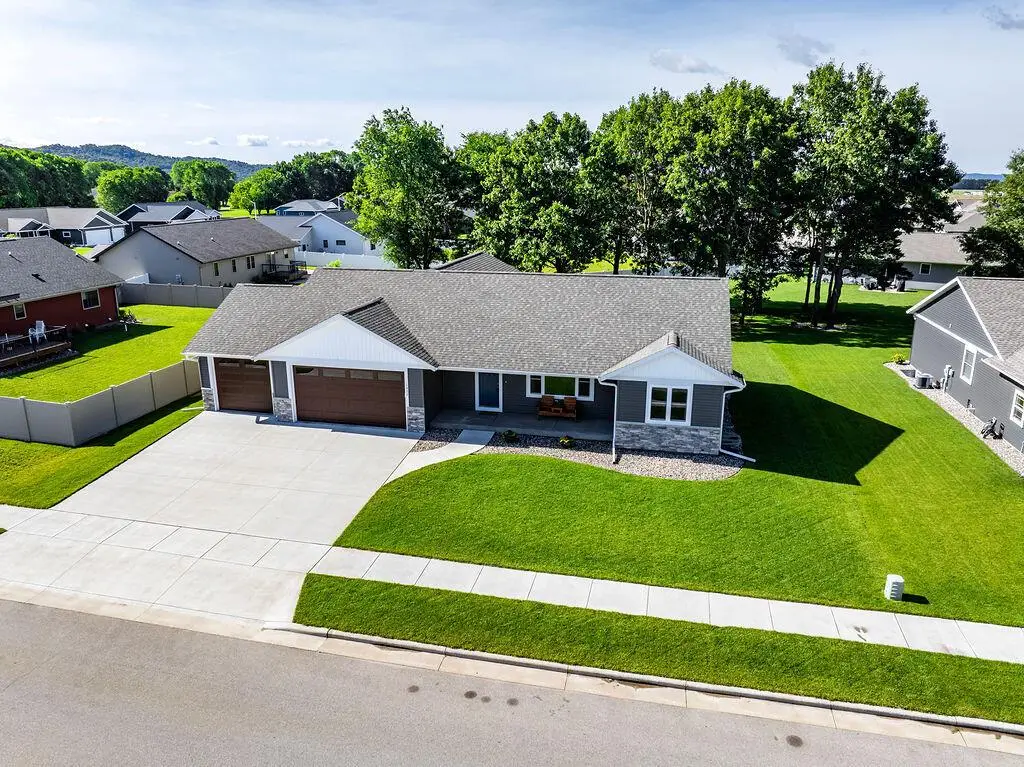 1822 Brooklyn PLACE, Holmen, WI 54636 - #1