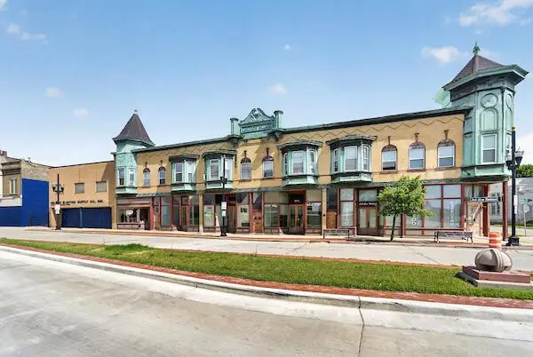 900 State STREET, Racine, WI 53404