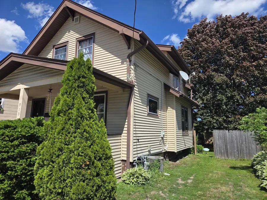913 S 21st STREET, Manitowoc, WI 54220 - #2