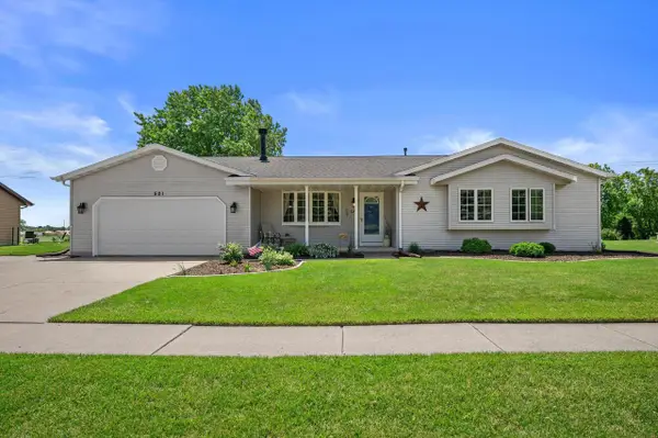 501 Davis STREET, Elkhorn, WI 53121