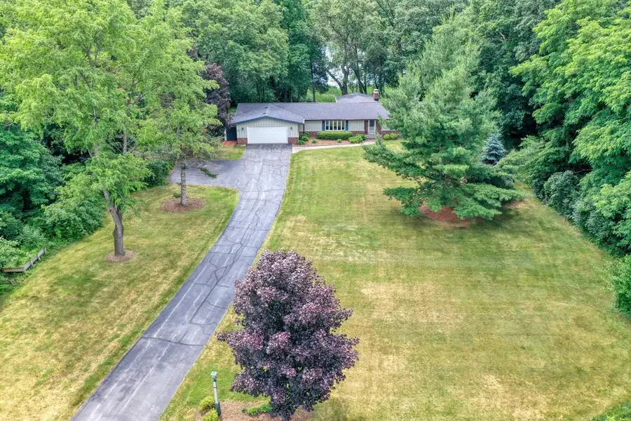S43W36805 Laak LANE, Dousman, WI 53118 - #3