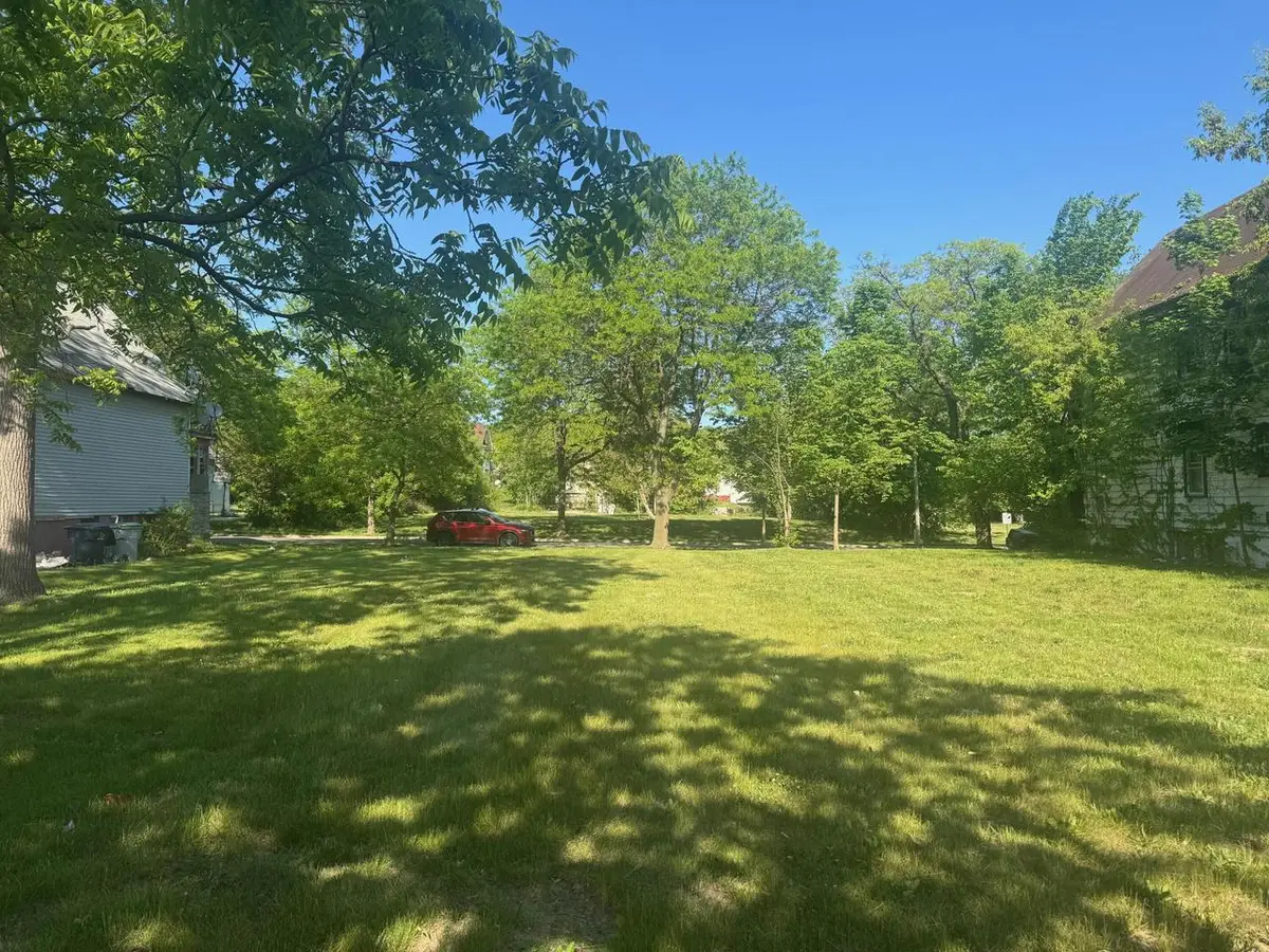 3409 N 12TH STREET, Milwaukee, WI 53206 - #1