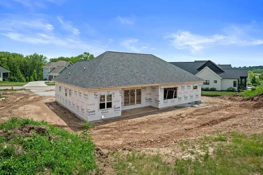 W253N5539 Crescent Hill DRIVE, Sussex, WI 53089 - #2