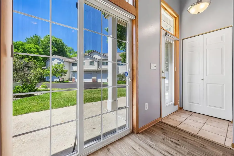 2428 Fox River PARKWAY #L, Waukesha, WI 53189 - #2